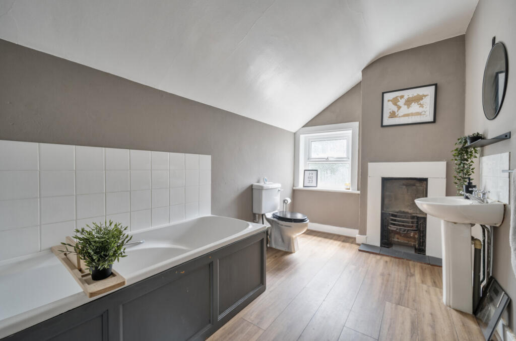 1296080-27-683059...