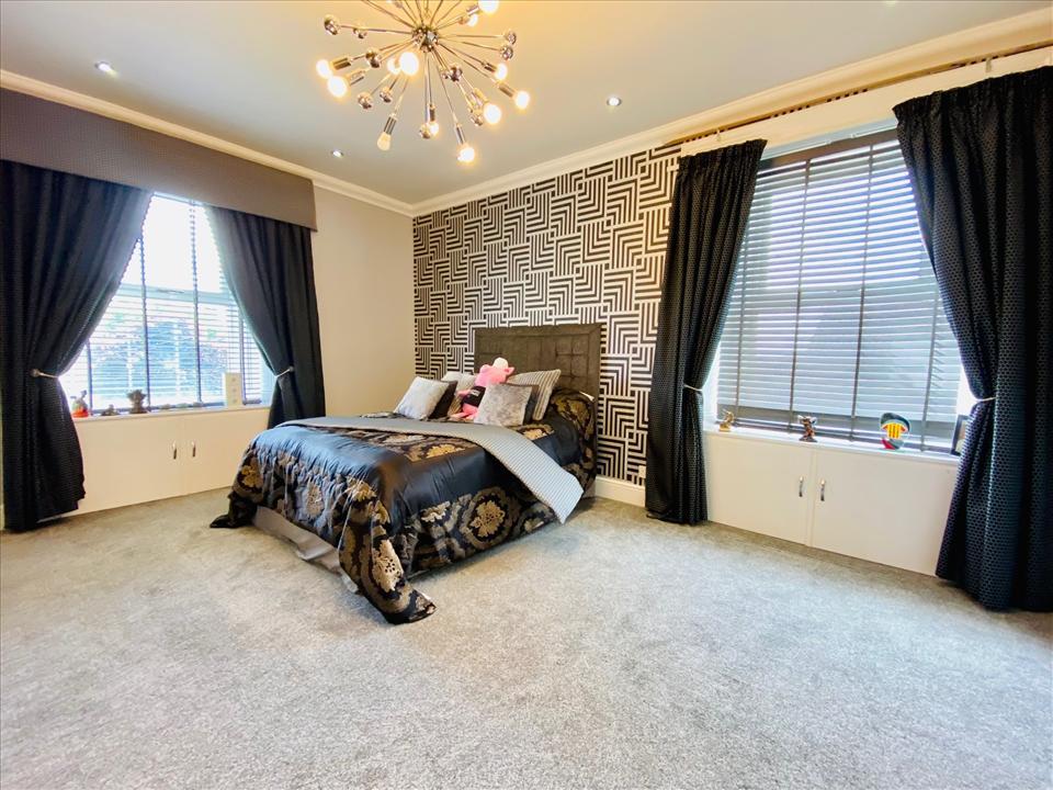 BEDROOM 4