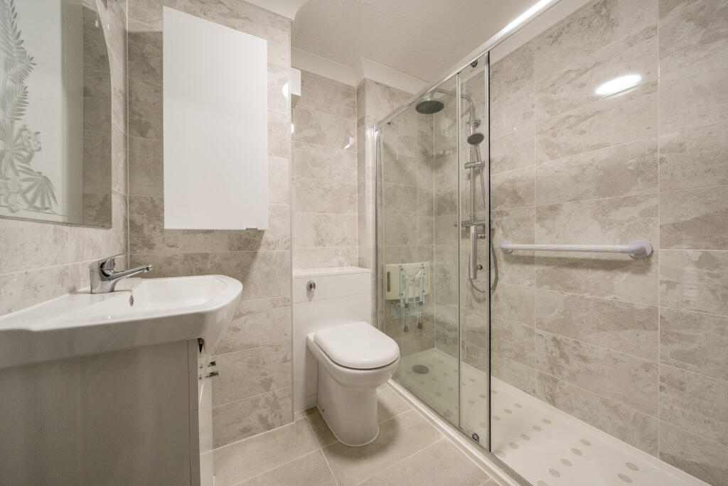 1343912-11-68a6d6...