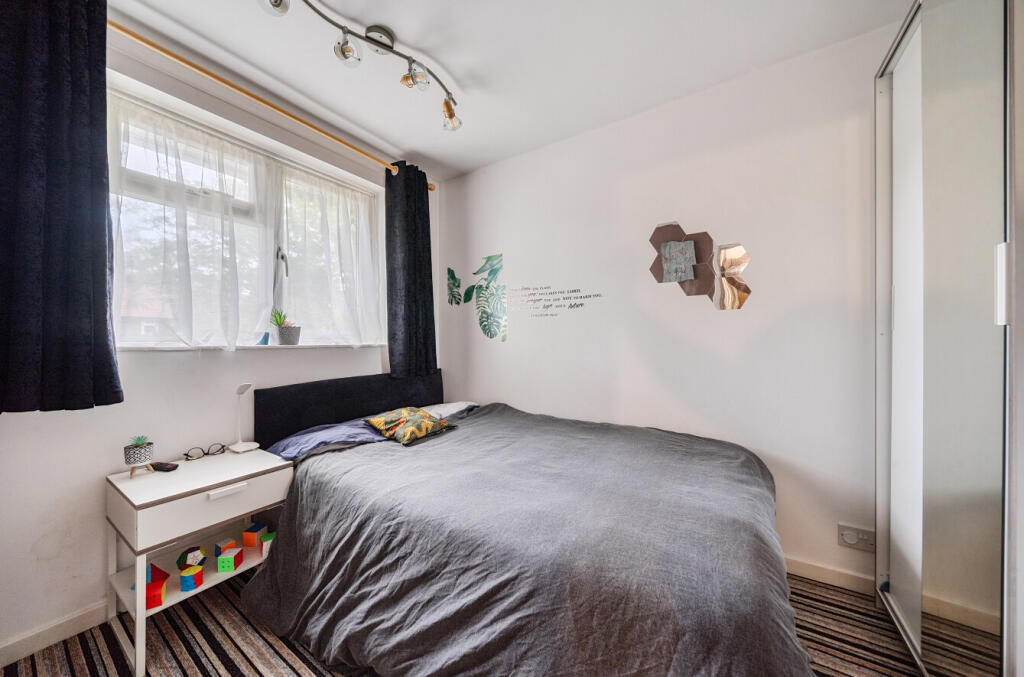 1335030-12-68b1ae...