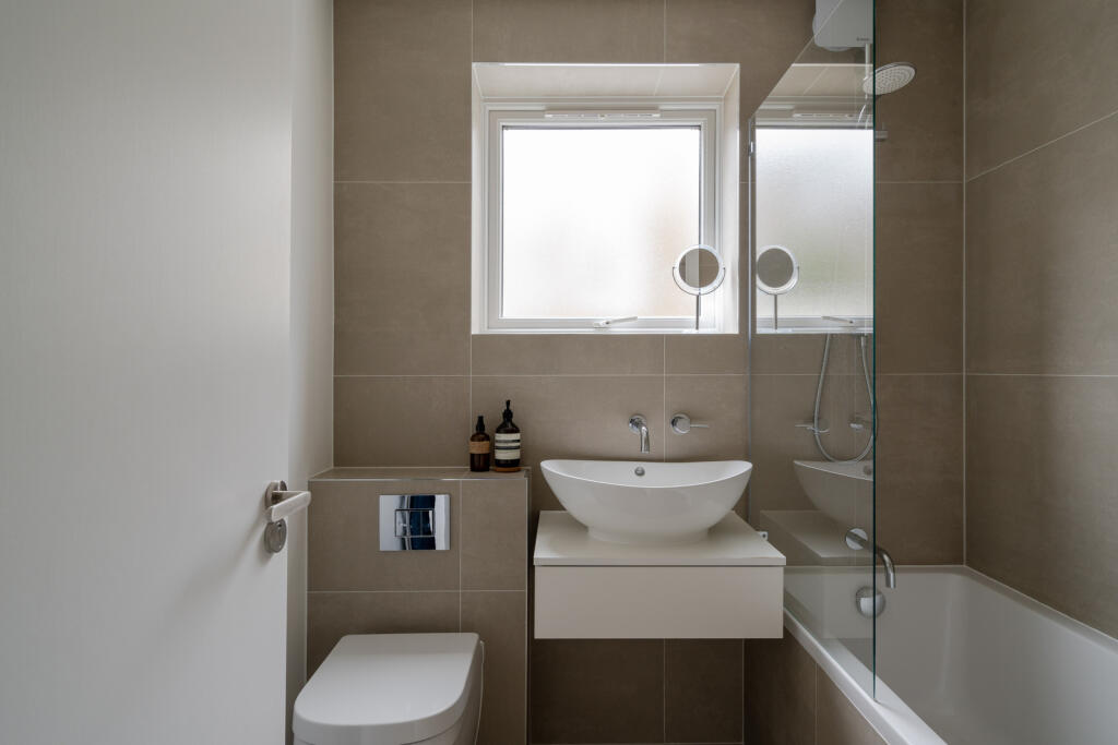 264333 - York Way, London N7 - high res - NPP01...