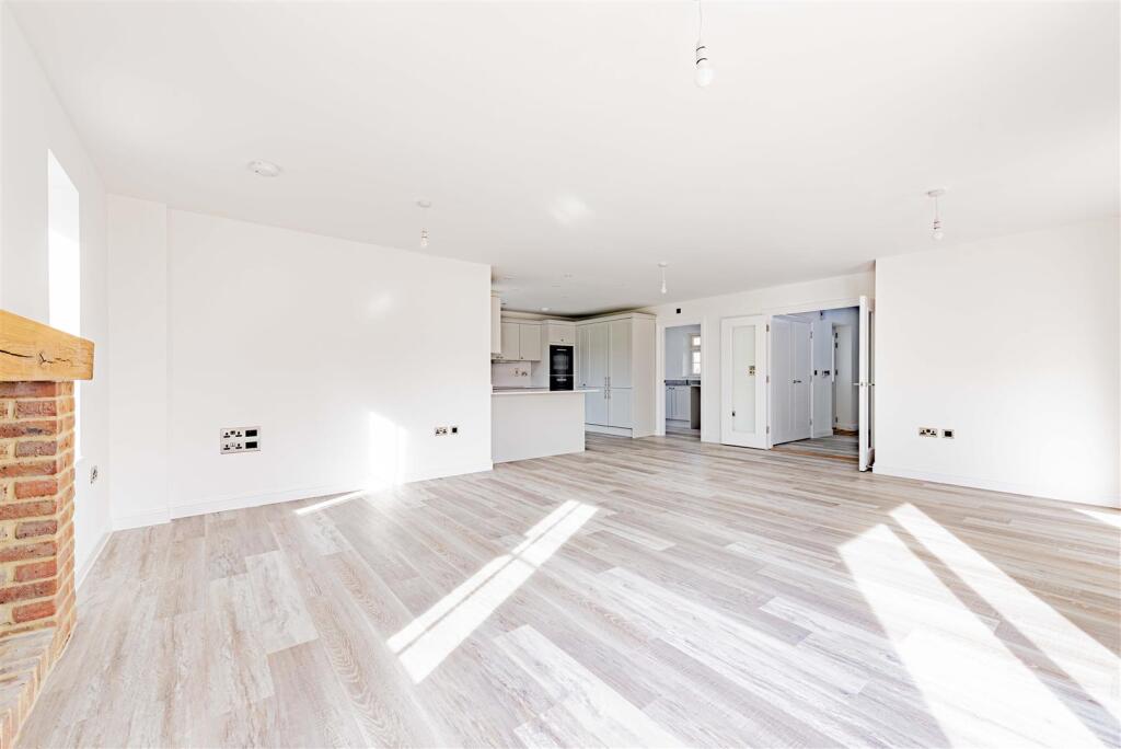 L J Imaging (Plot 11)-15.jpg