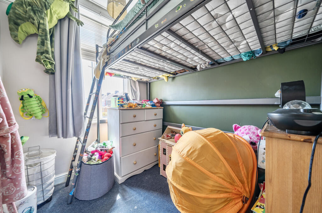 1321379-5-686d5f1...