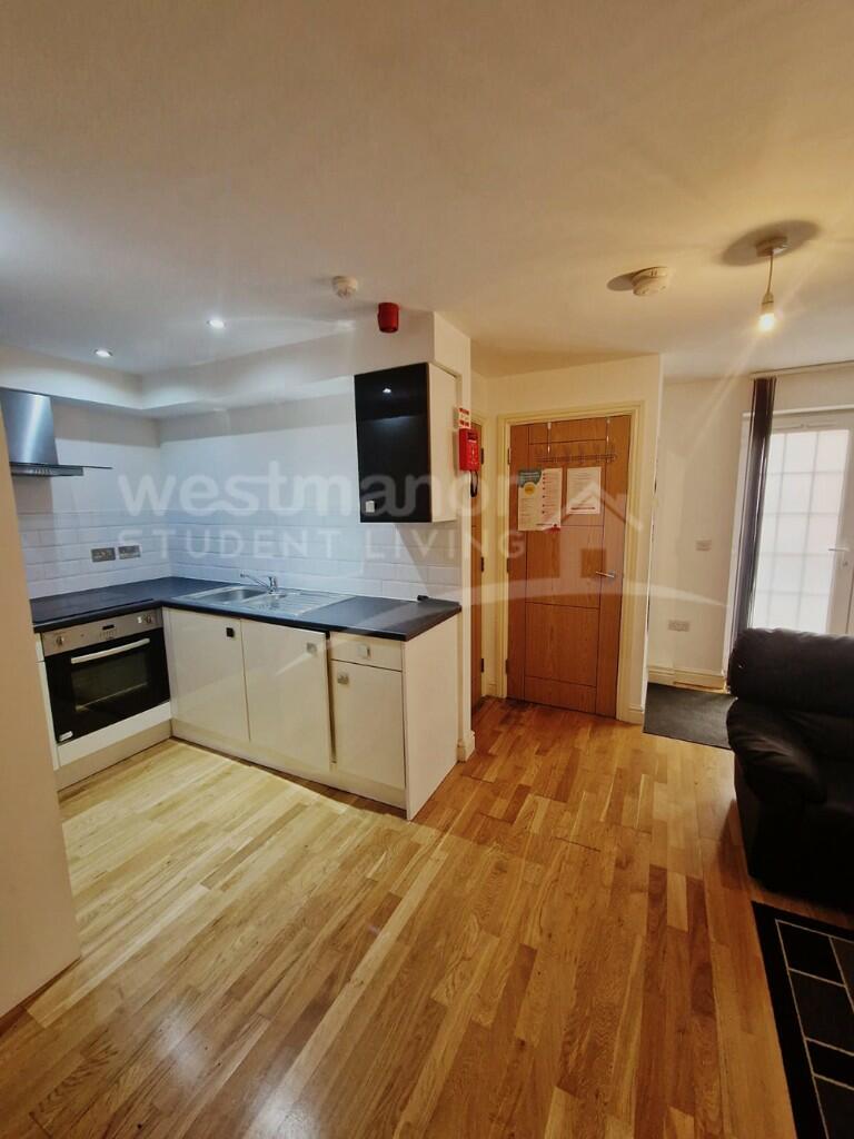 FLAT 6