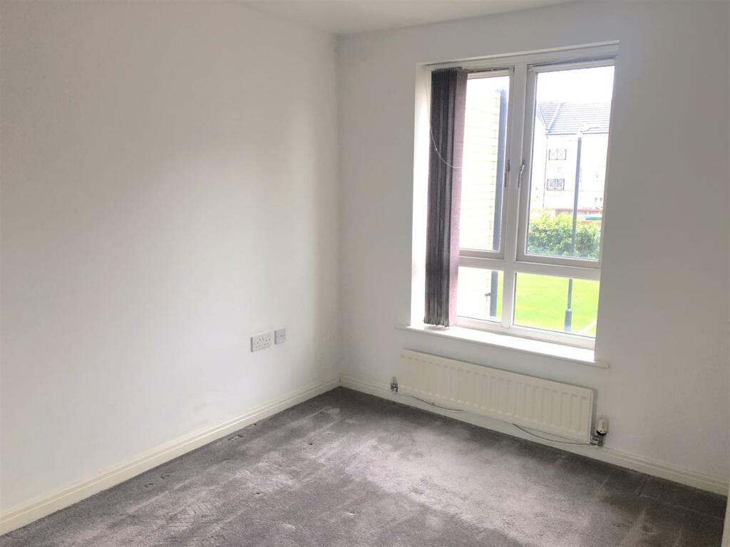 bedroom one.jpg