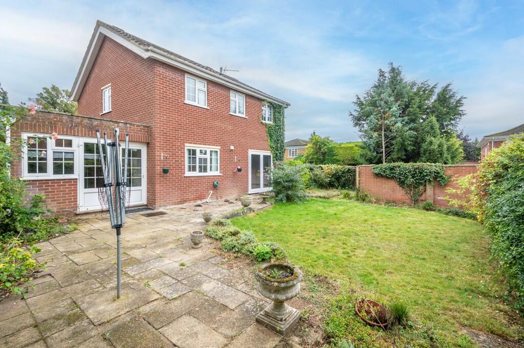 10 Falmouth Garde...