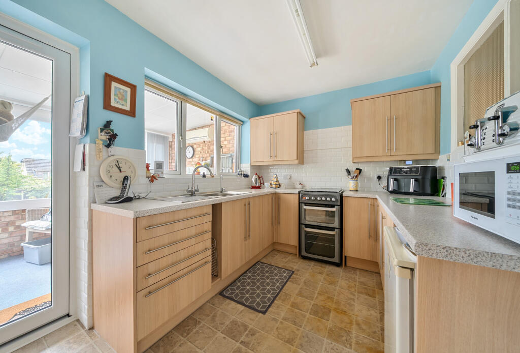 1342336-9-68a5a46...