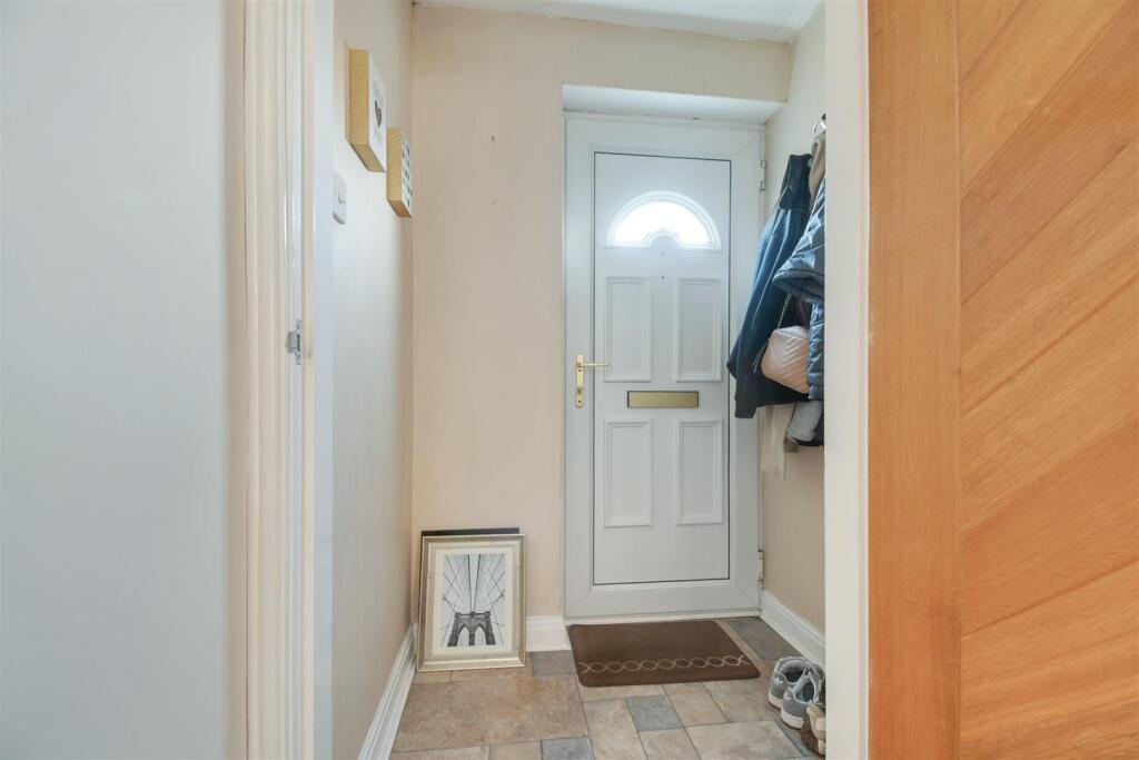 Entrance porchway