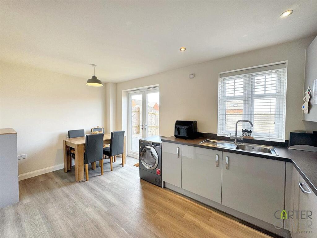 Kitchen / Diner