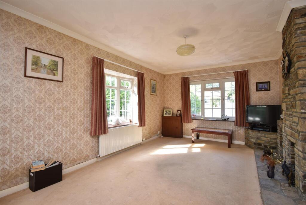 Living &amp; dining room