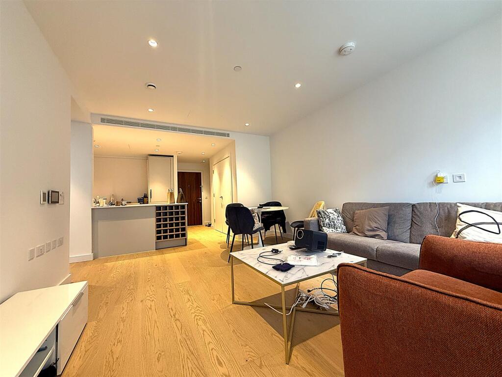 Living Room.jpg