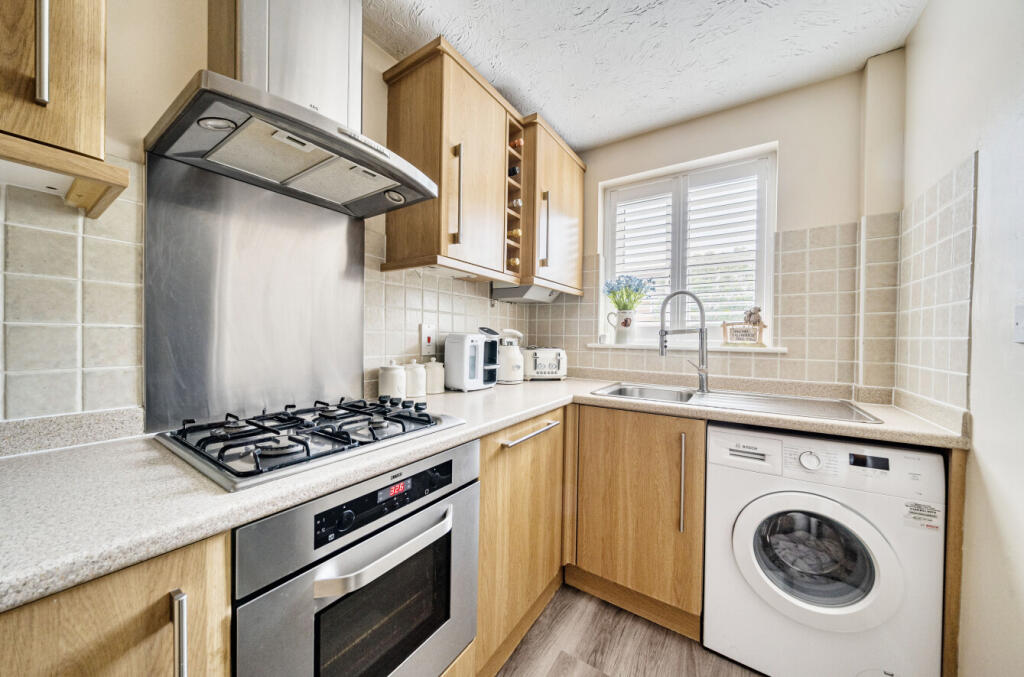 1320296-2-686ce57...