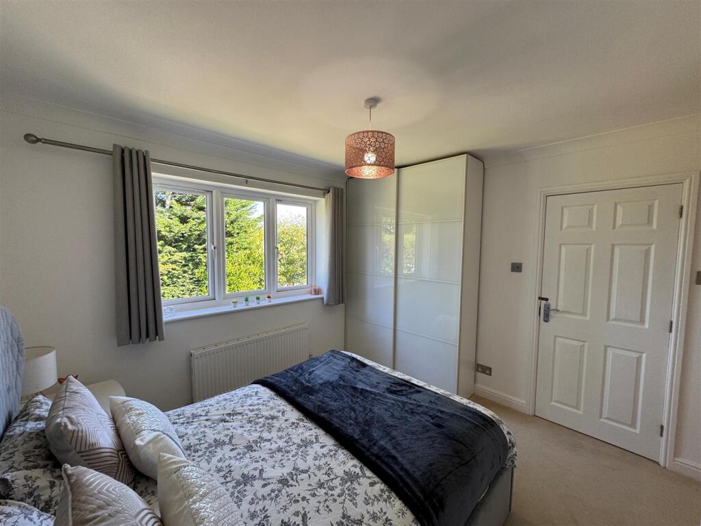 acorns bedroom 3.jpg