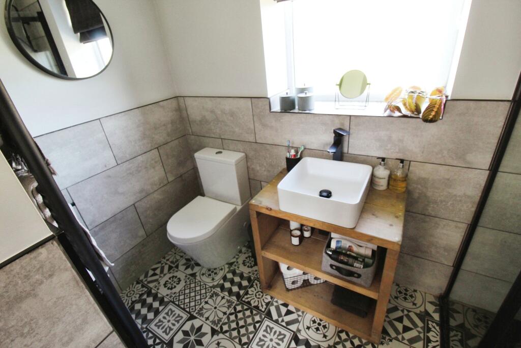 Ensuite