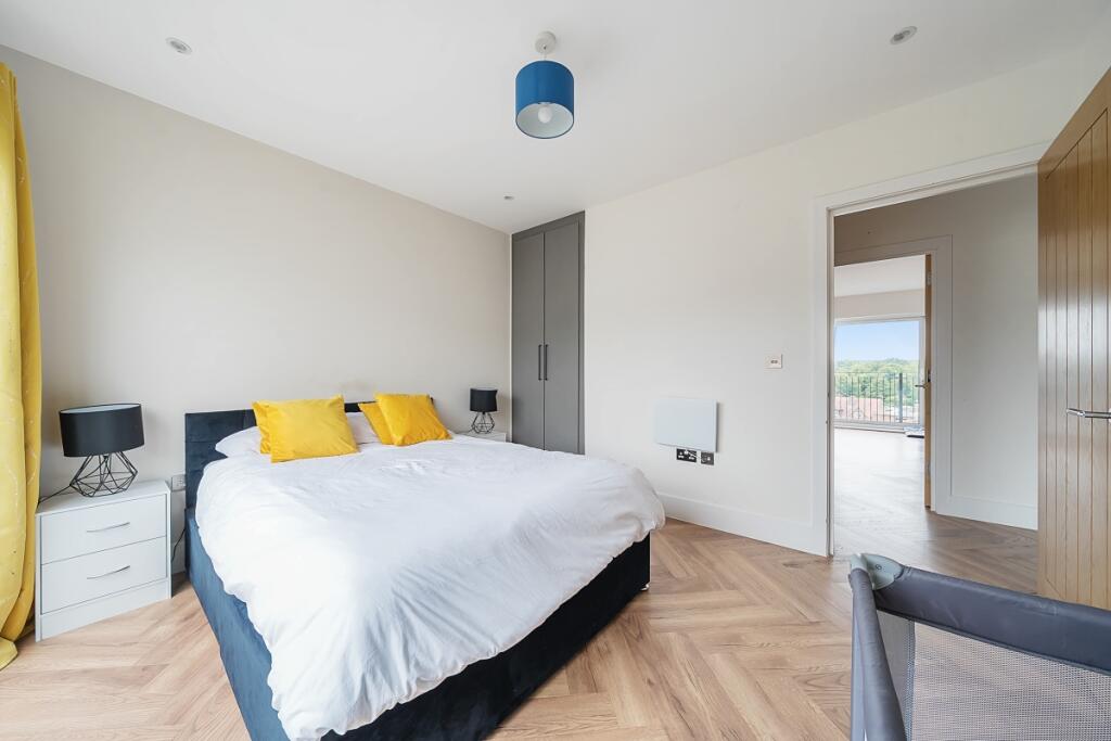 1332239-17-68907b...