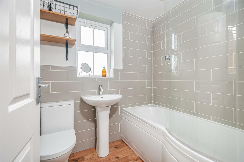 FAMILY BATHROOM
