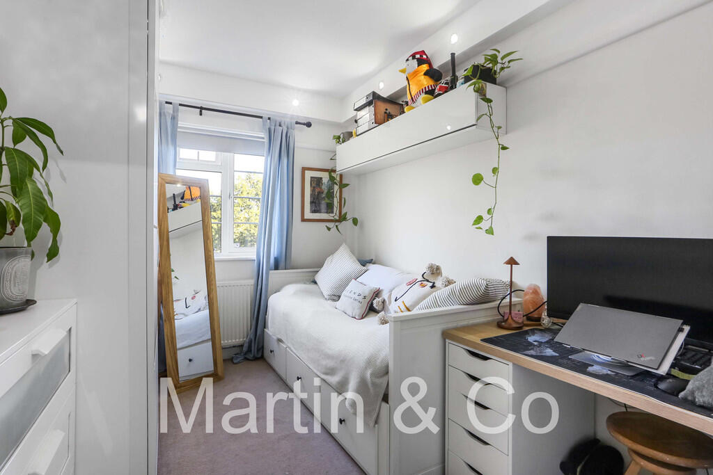 1532987063 - 27 M...