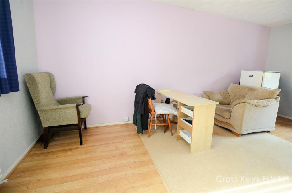 Sitting Room/Dining Room