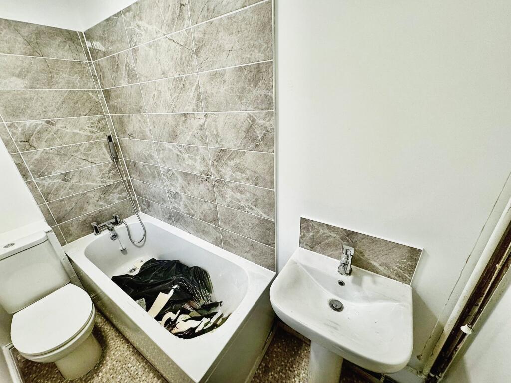 3ce008e3-IMG-2025012