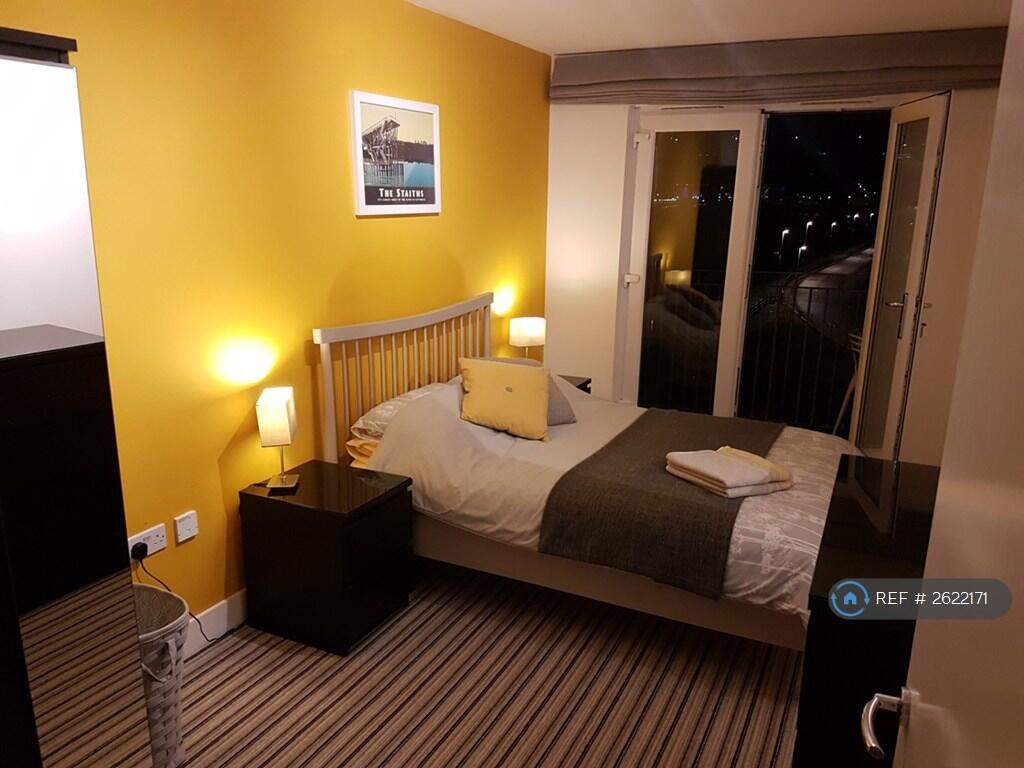 Bedroom (Double Bed)