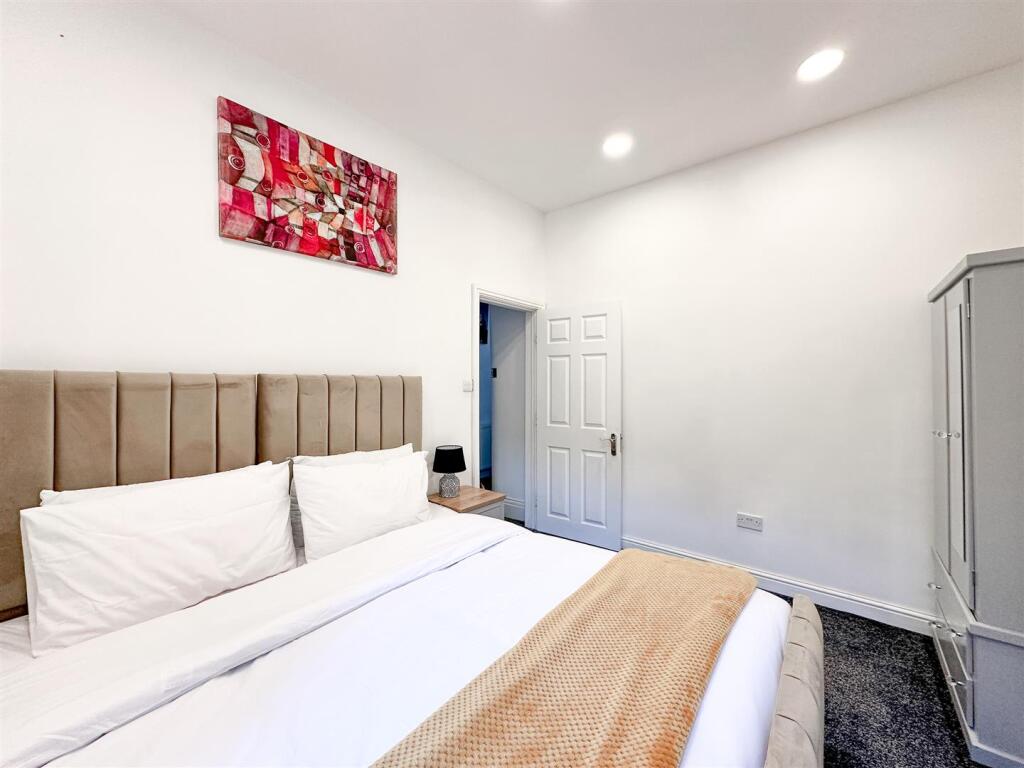 Staycasa Accommodation Manchester Carrill  2024AUG