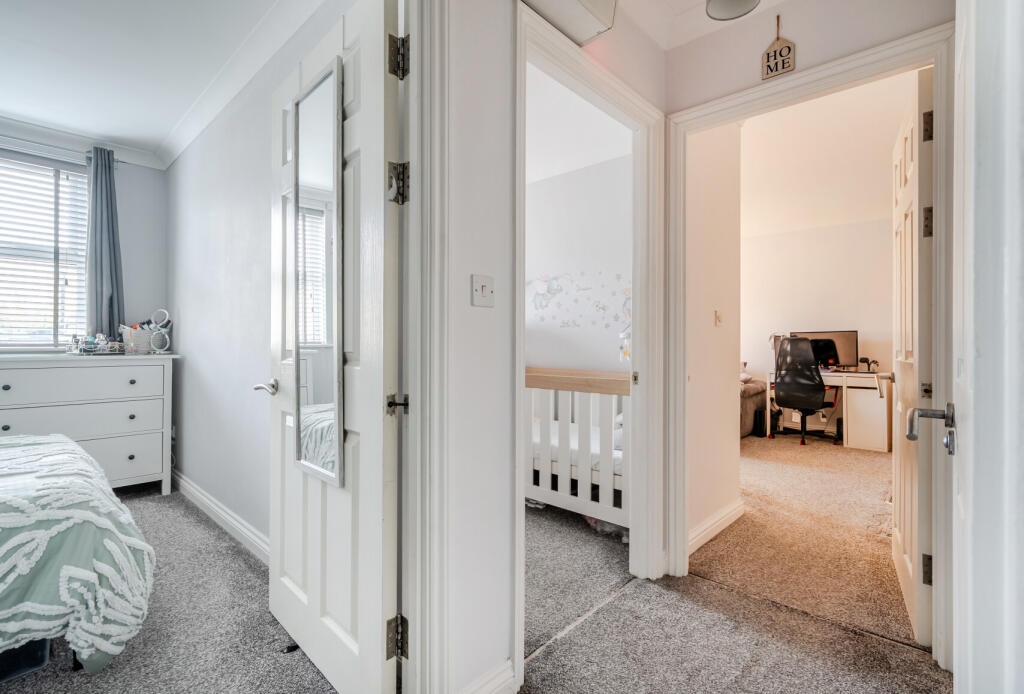 1385622-10-692872...