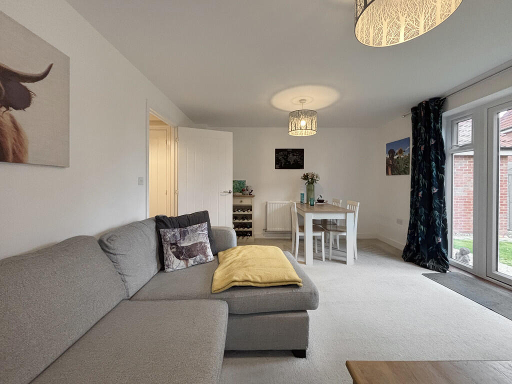 Living/Dining roo...