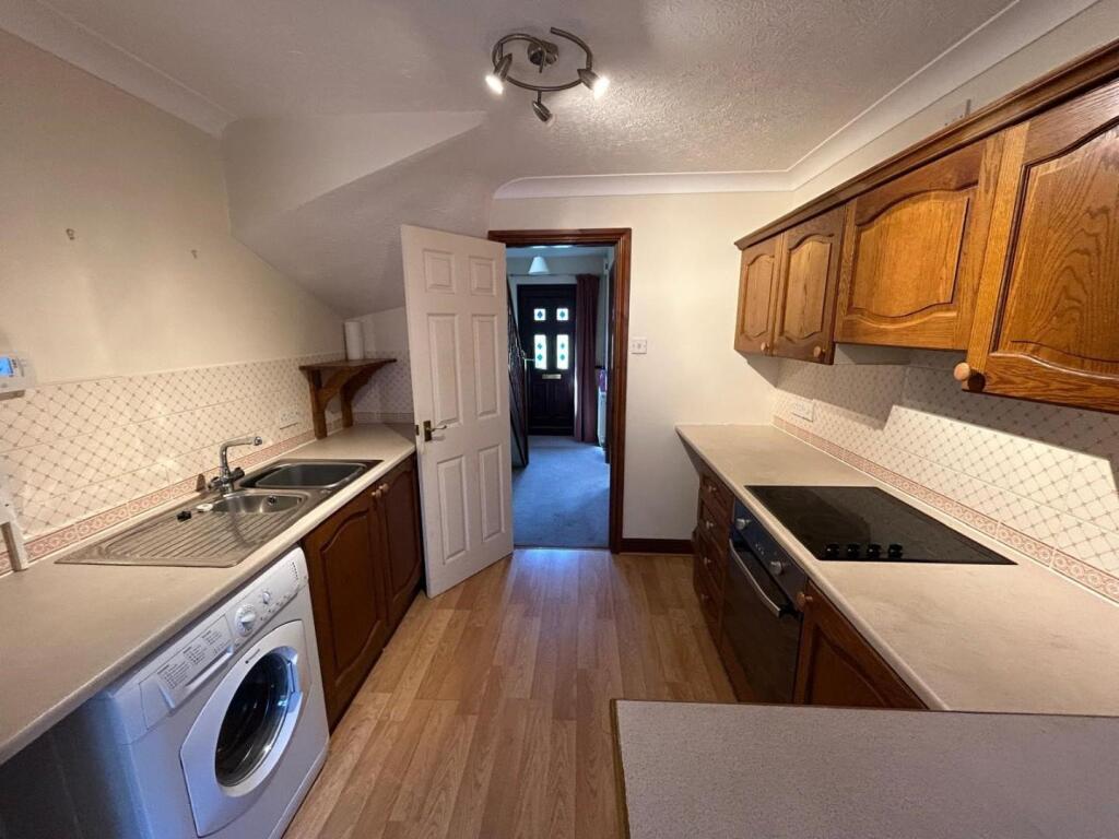 Kitchen 3.jpg