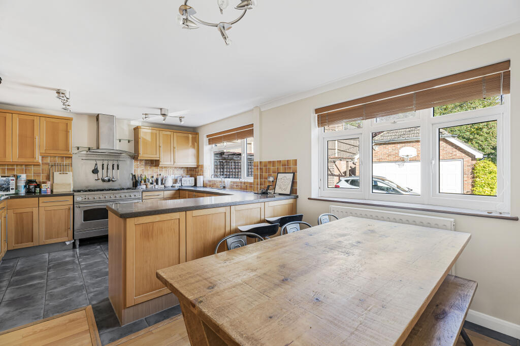Kitchen/Dining