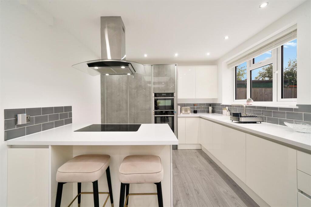 31 Edwards Avenue - fogVMktzY1SJVHQ8IjIN.jpg