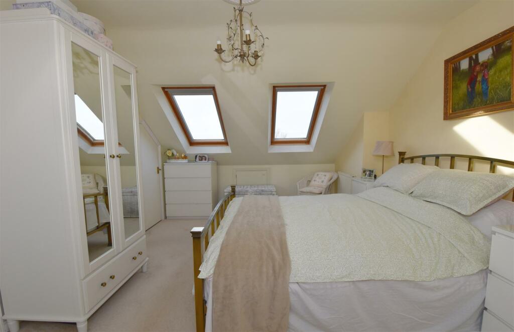 4th bedroom.jpg