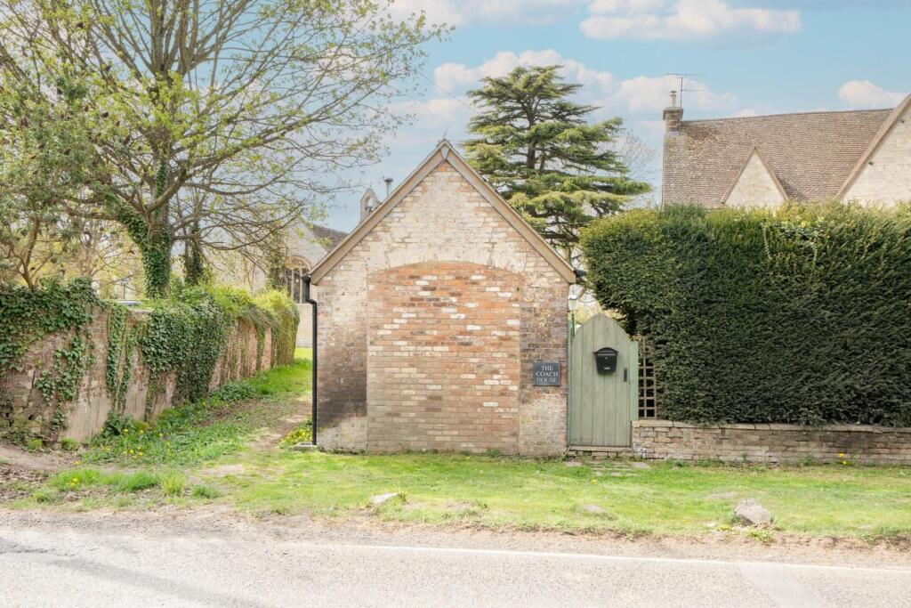 9 FRONT EXTERNAL.jpg