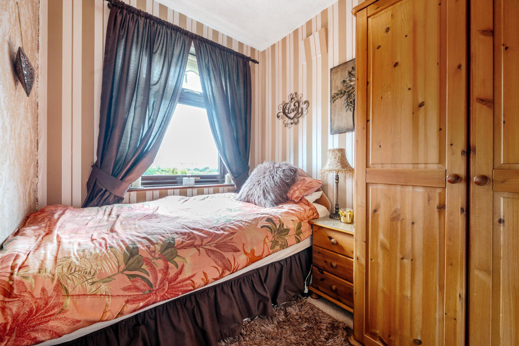 1305318-15-6842f388db41b