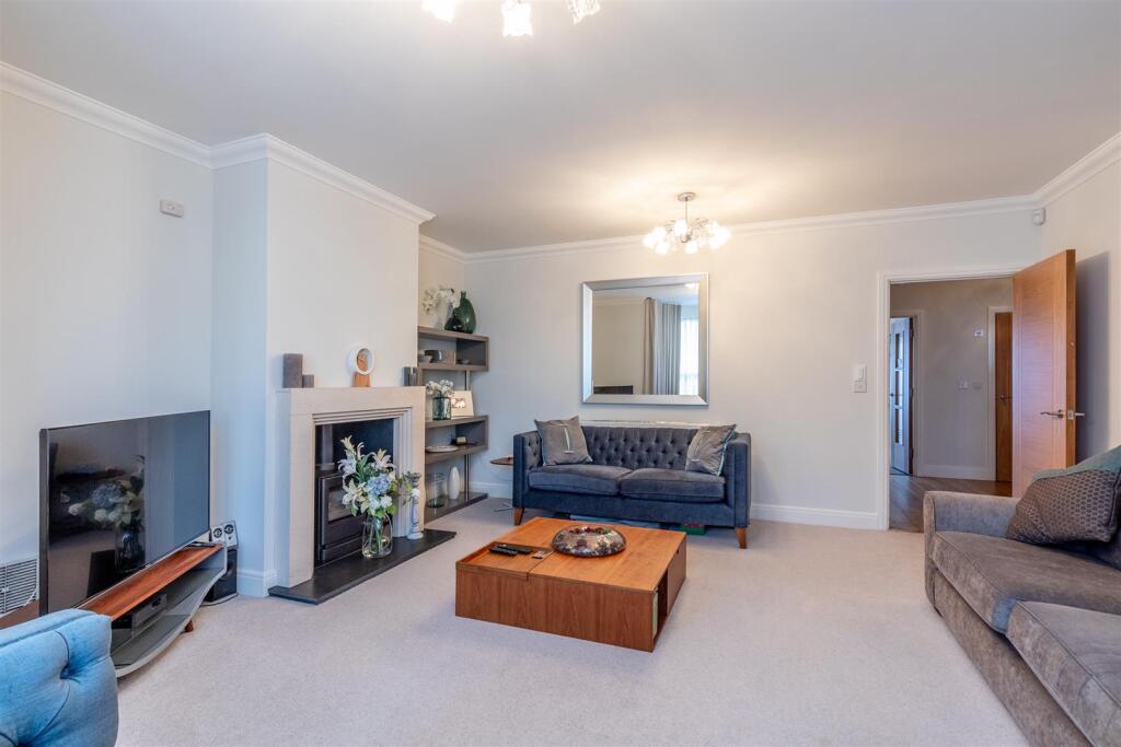 Parrys Lane, Stoke Bishop Living Room 2.jpg