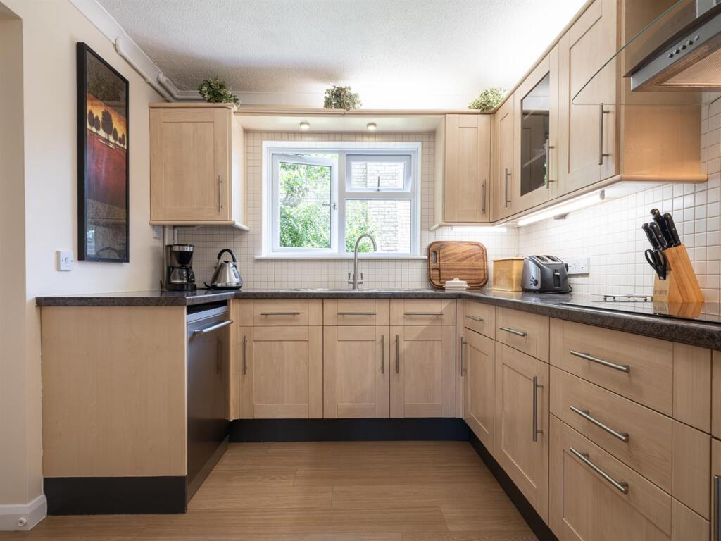 7 Bouverie Park-17.jpg