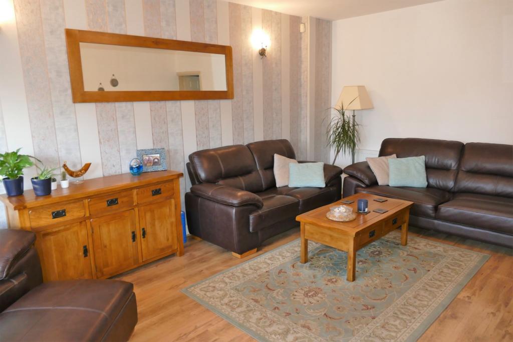 Lounge b