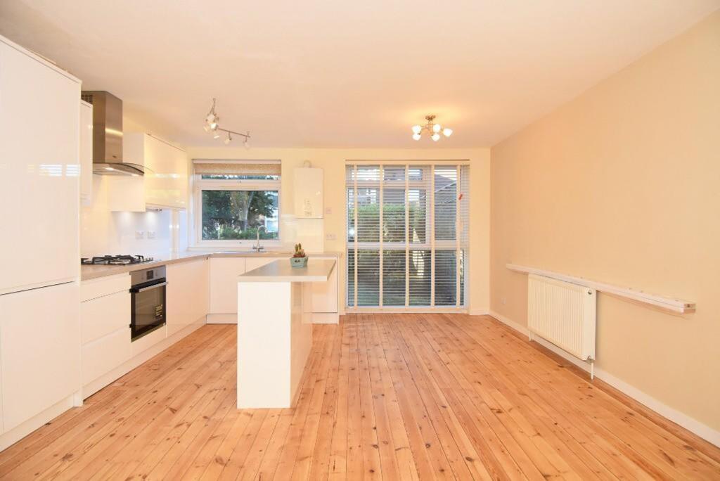 Lounge/Kitchen/Dining