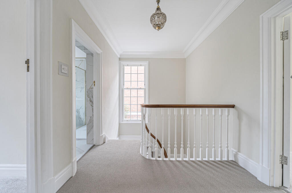 1360964-18-68de93...