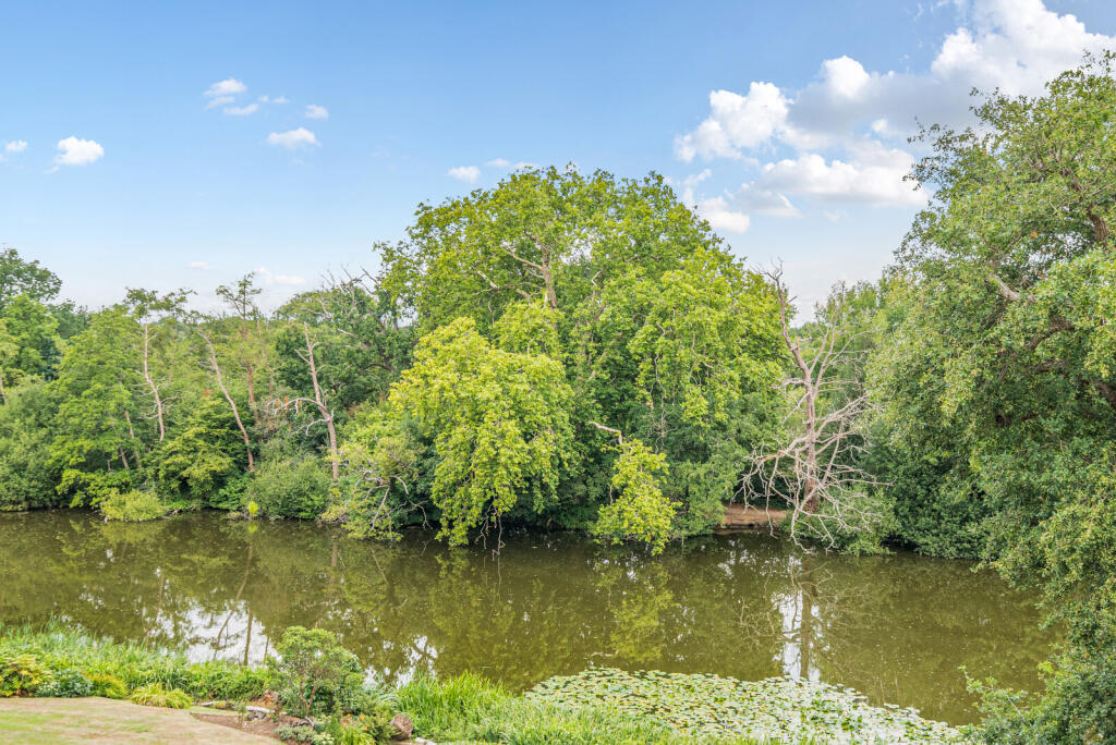 1332100-10-688ce2...