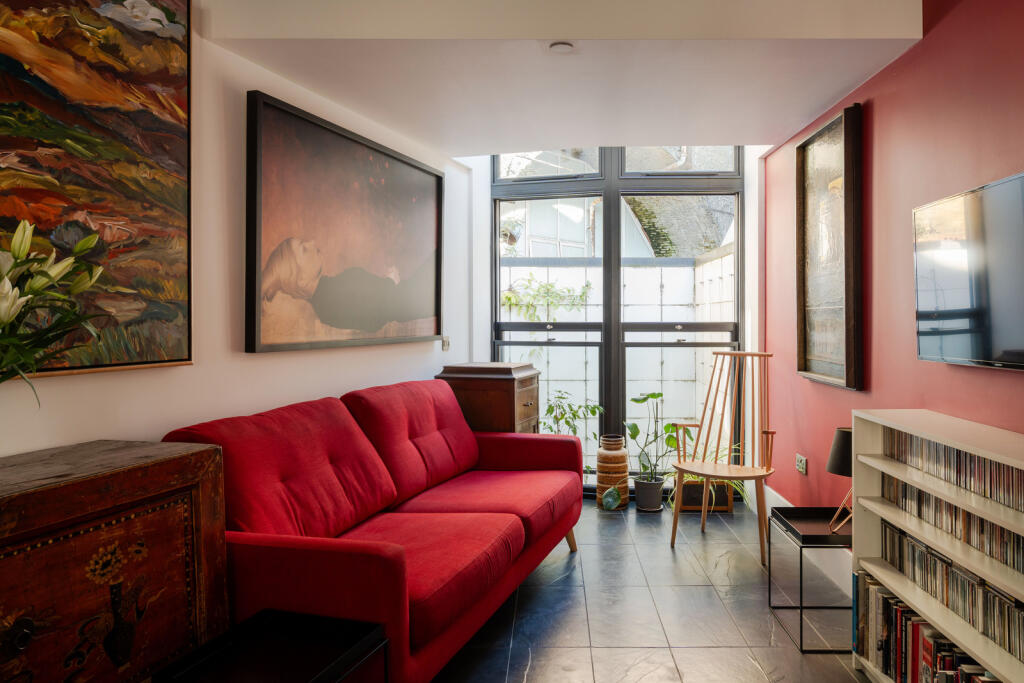 266070 - Prowse Place, London NW1 - high res - ...