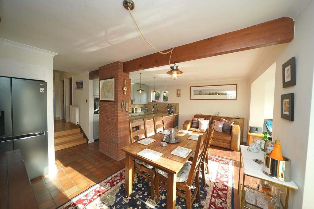 Family room/Livin...