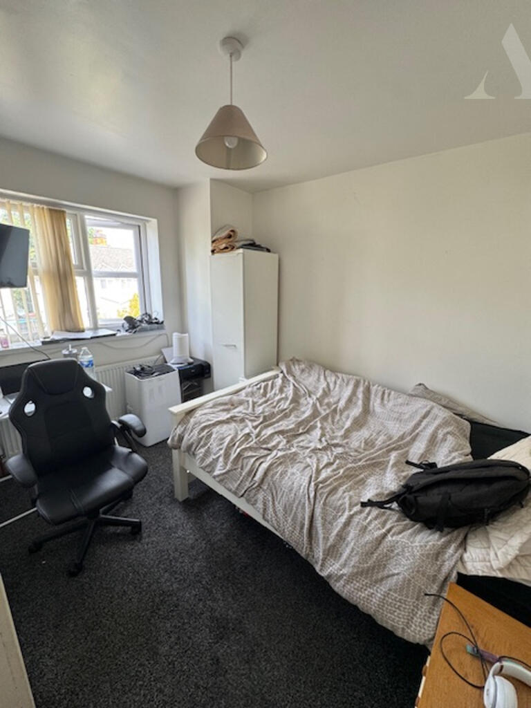 32 Ward Close Bedroom 1