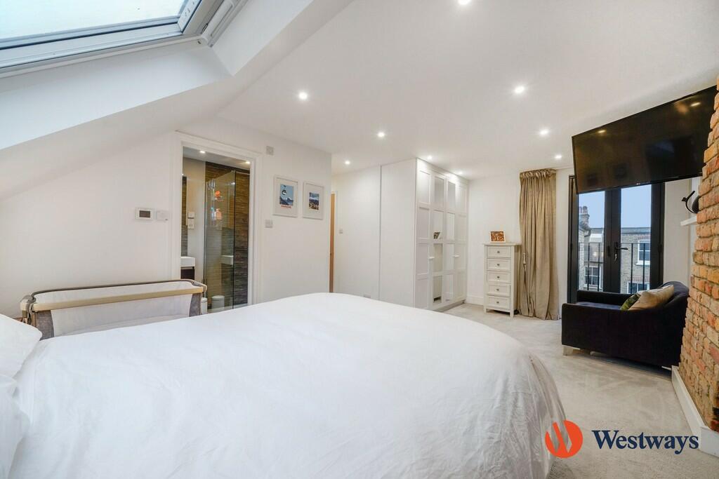 Master Bedroom wi...