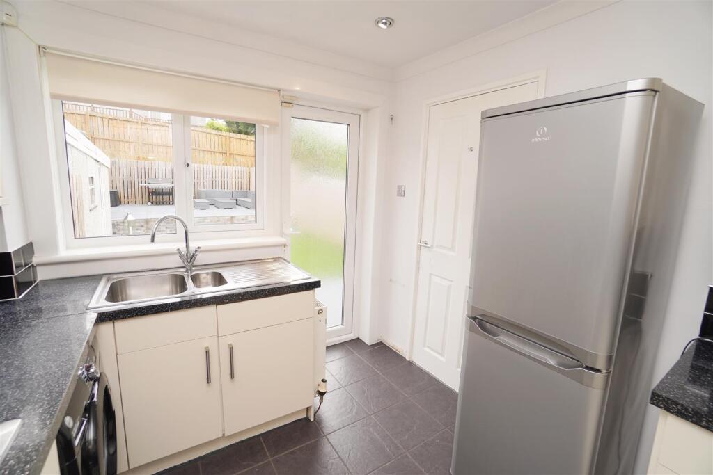 kitchen3.jpg