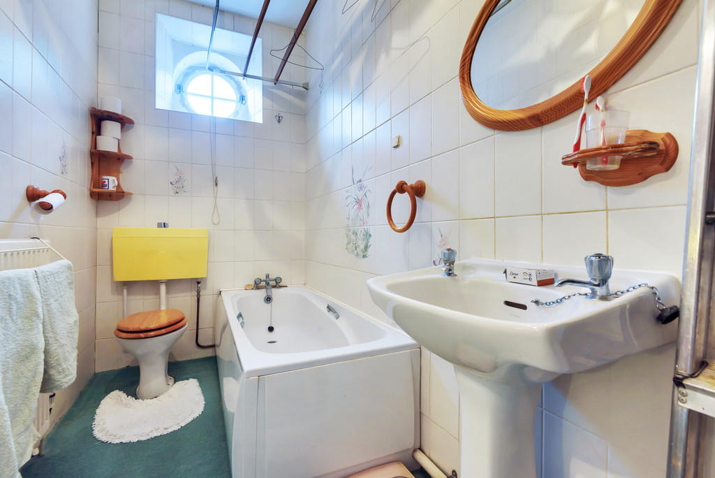 Ensuite for Bedro...