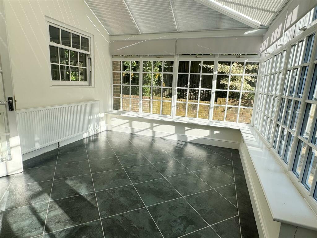 Conservatory 2.JPG