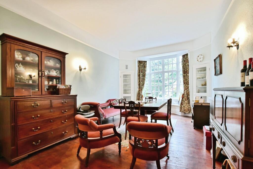 Dining/ Bedroom