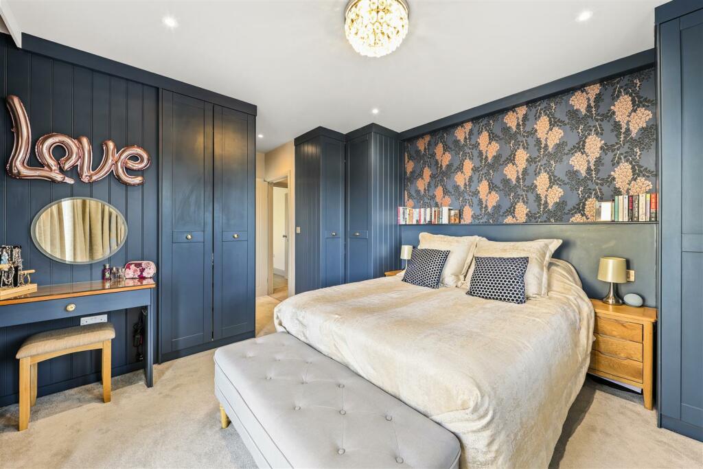 Bed1.2.jpg