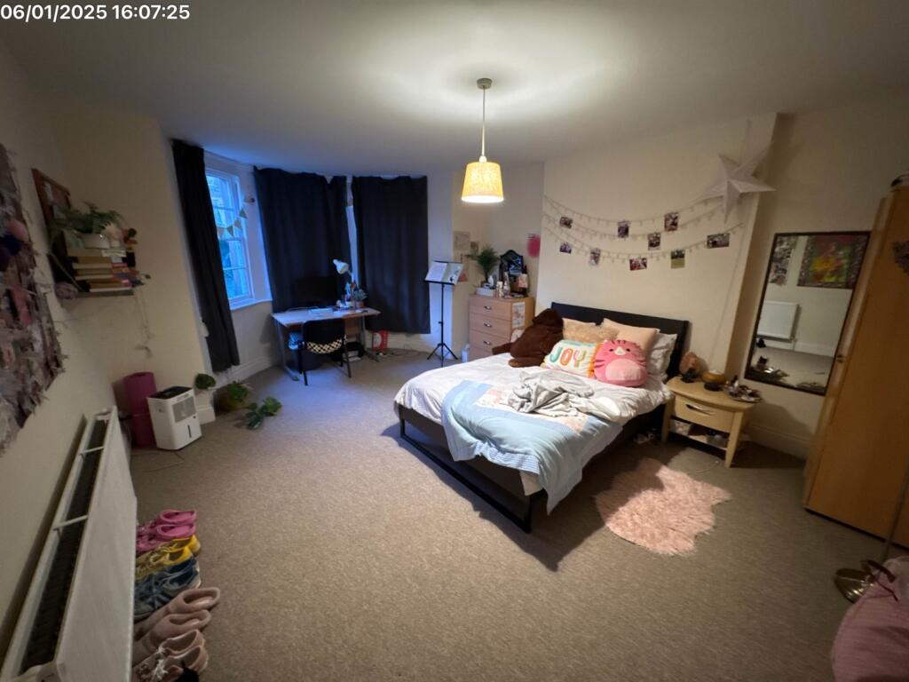 GardenFlat112Redland-Bedroom3-14493850-44-0