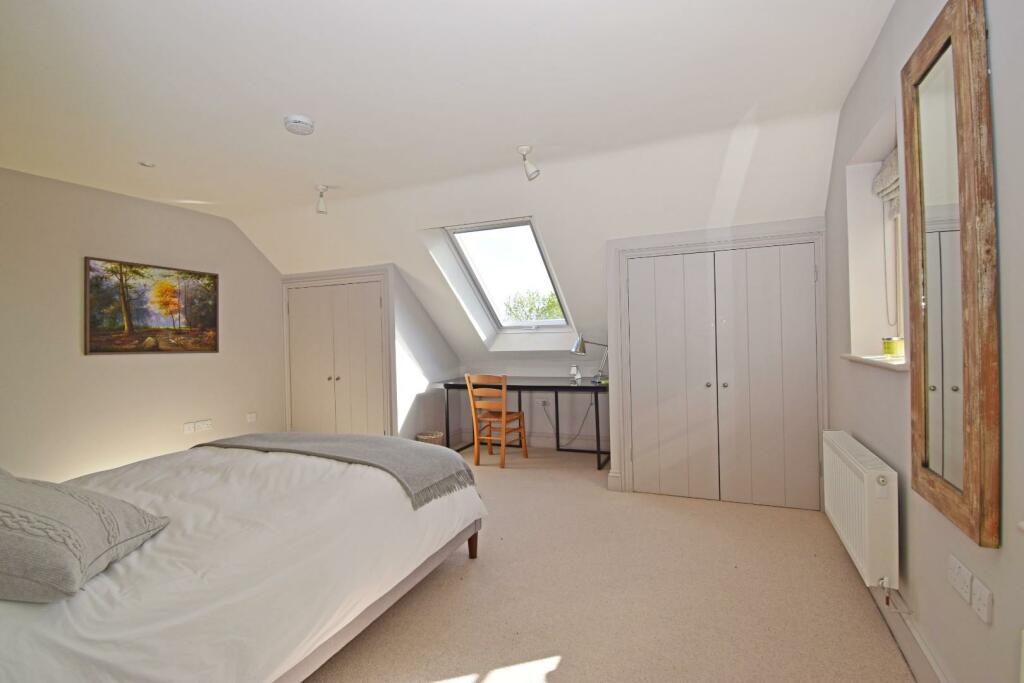 Ridgeway, bedroom 1b.jpg